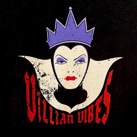 Disney | Women’s The Evil Queen Black Villain Vibes Graphic Tee Size Small - Picture 3 of 3
